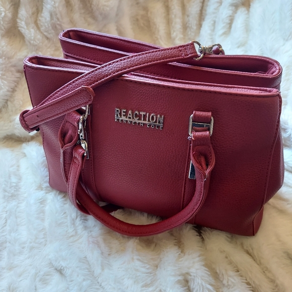NWOT 🔥🔥 Kenneth Cole Reaction Red Leather Handbag - Picture 2 of 8